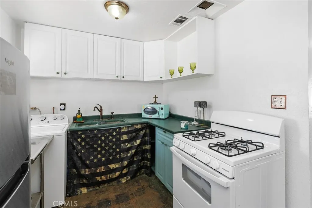8774 Jo Jo, Riverside, California 92503 home-pic-12