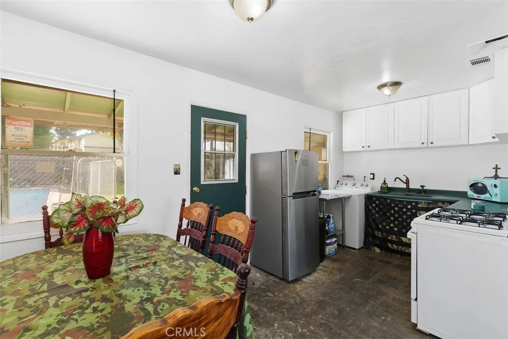 8774 Jo Jo, Riverside, California 92503 home-pic-10