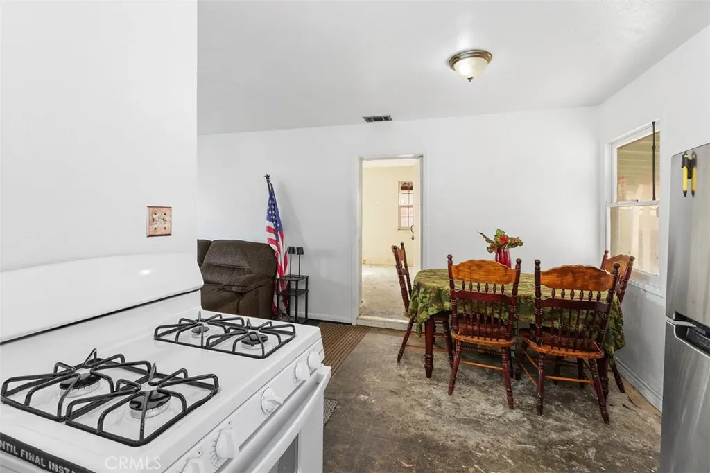 8774 Jo Jo, Riverside, California 92503 home-pic-13