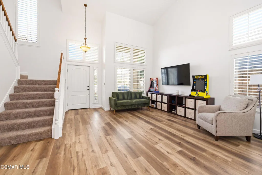 2696 Santa Ynez Avenue, Simi Valley, California 93063 home-pic-4