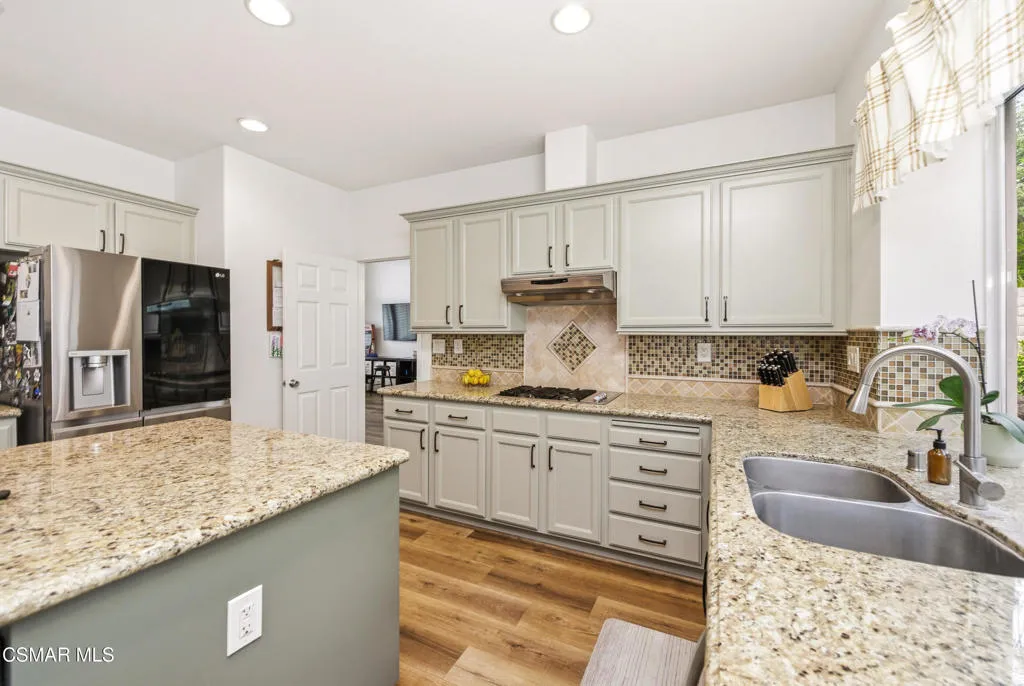 2696 Santa Ynez Avenue, Simi Valley, California 93063 home-pic-11