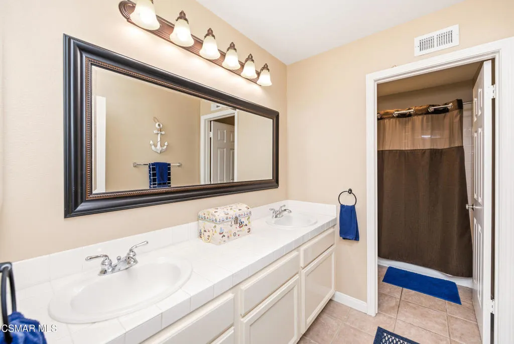 2696 Santa Ynez Avenue, Simi Valley, California 93063 home-pic-25