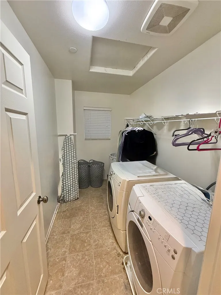 240 Cisneros Court, Colton, California 92324 home-pic-12