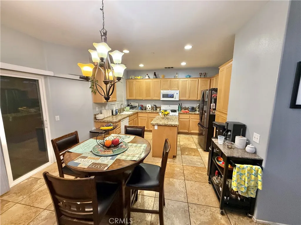 240 Cisneros Court, Colton, California 92324 home-pic-4