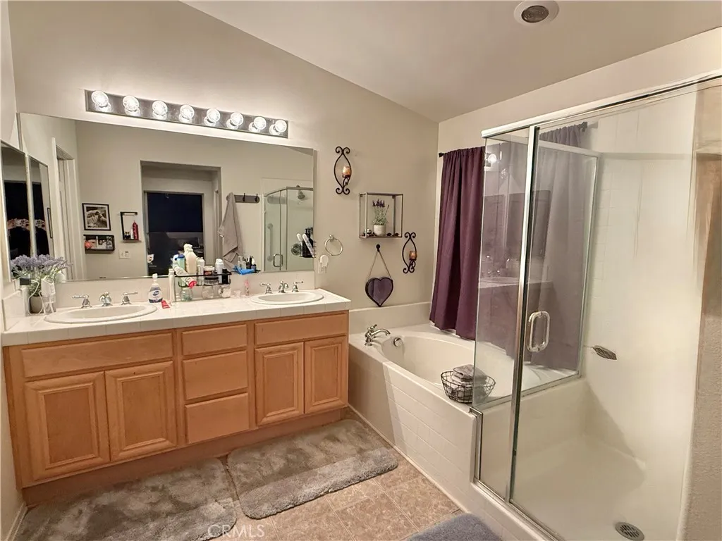 240 Cisneros Court, Colton, California 92324 home-pic-11