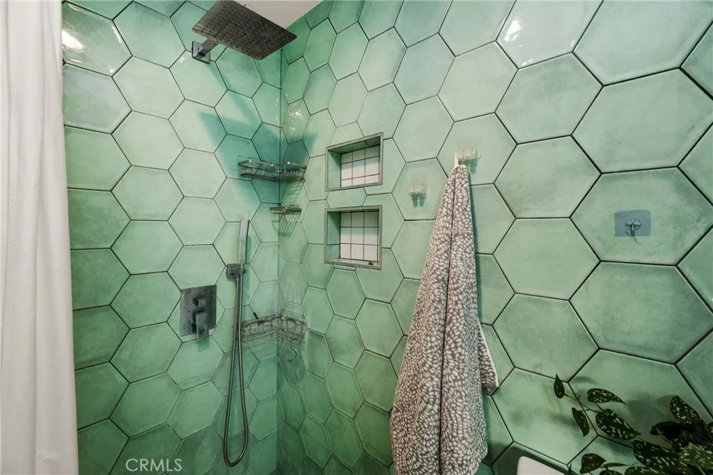 2320 Locust, Long Beach, California 90806 home-pic-23