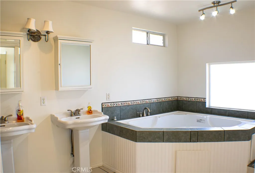 7407 Kenyon, Hesperia, California 92345 home-pic-20
