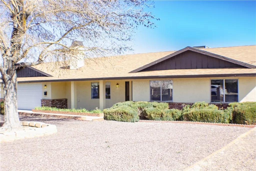 7407 Kenyon, Hesperia, California 92345 home-pic-2