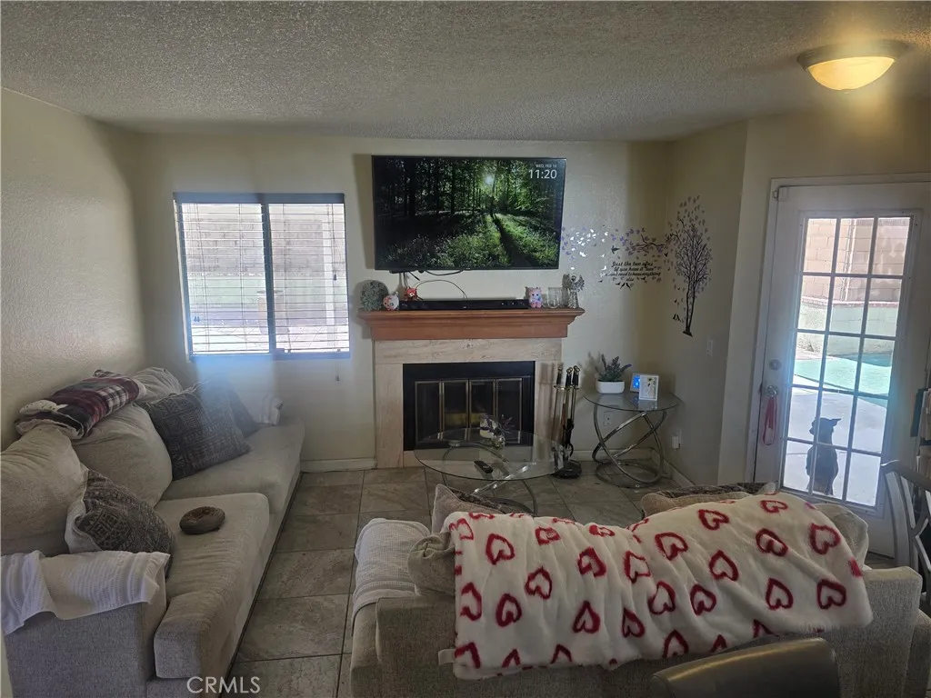 37301 Desert Willow, Palmdale, California 93550 home-pic-10