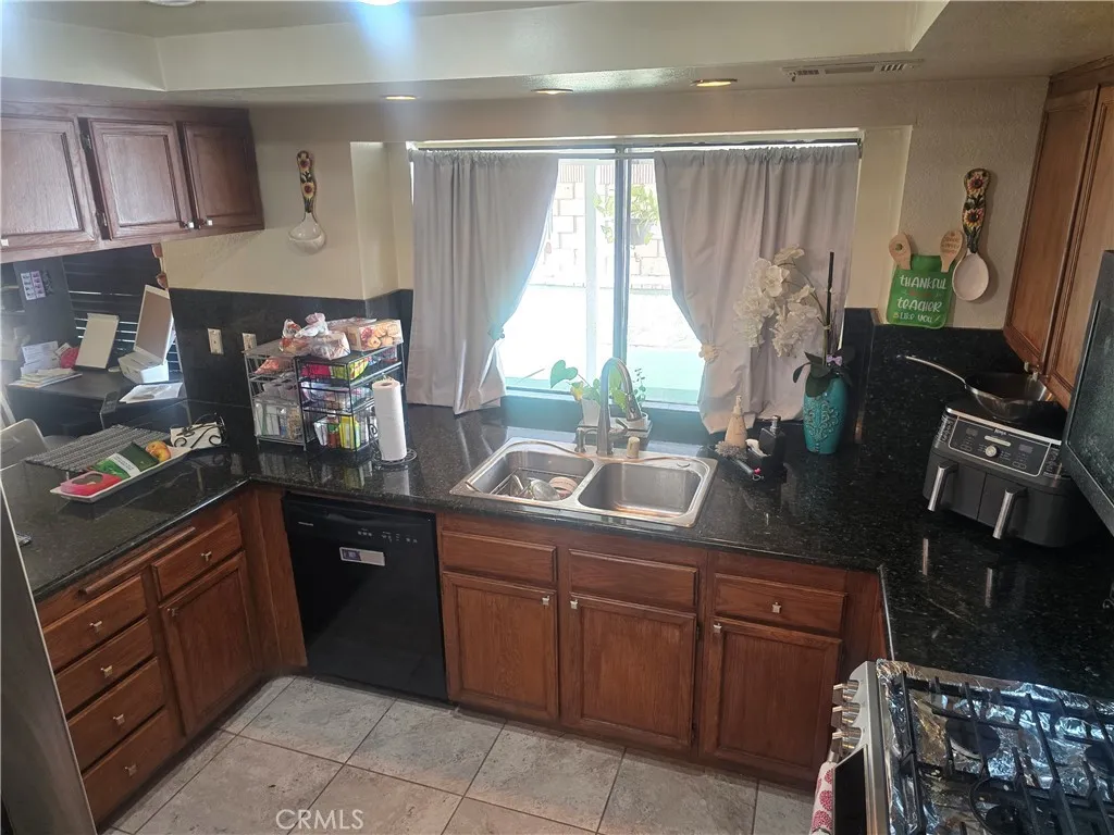 37301 Desert Willow, Palmdale, California 93550 home-pic-7