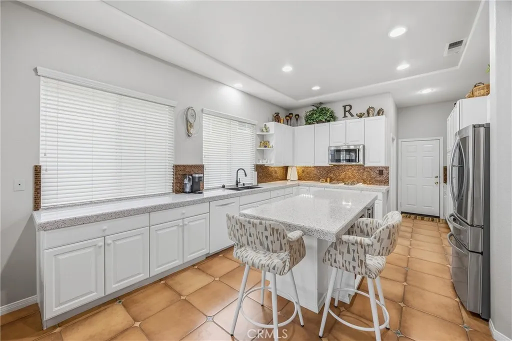 2027 Melbourne Circle, Banning, California 92220 home-pic-15