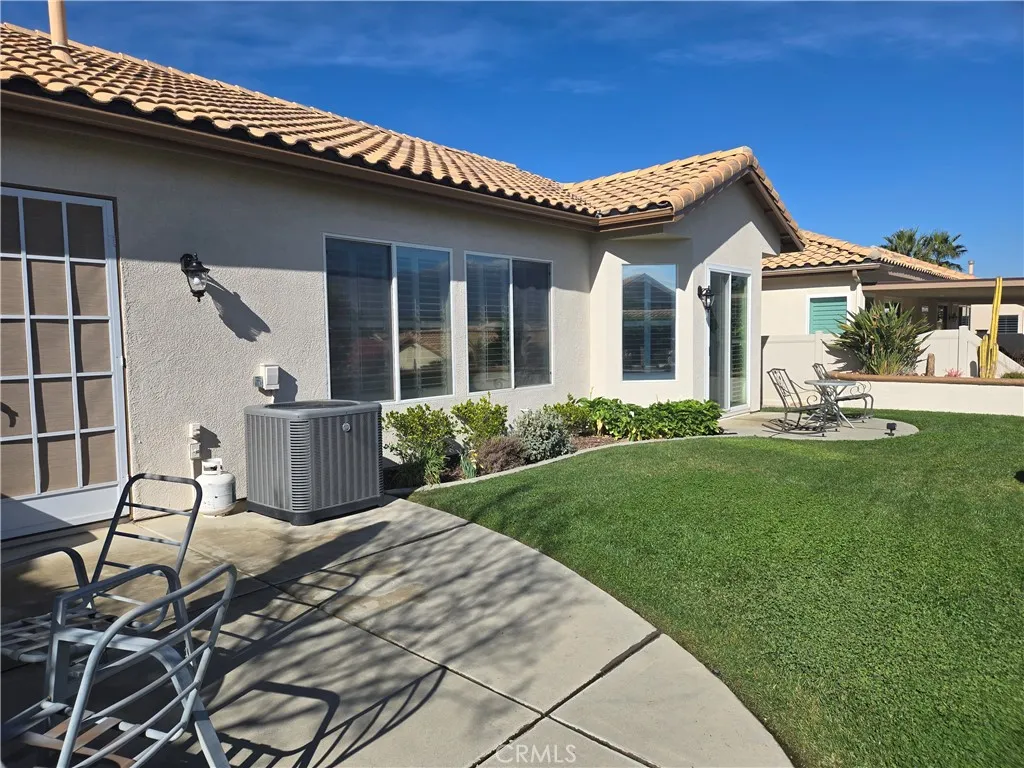 2027 Melbourne Circle, Banning, California 92220 home-pic-40