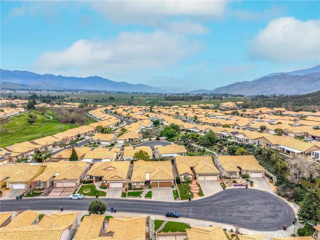 2027 Melbourne Circle, Banning, California 92220 home-pic-50