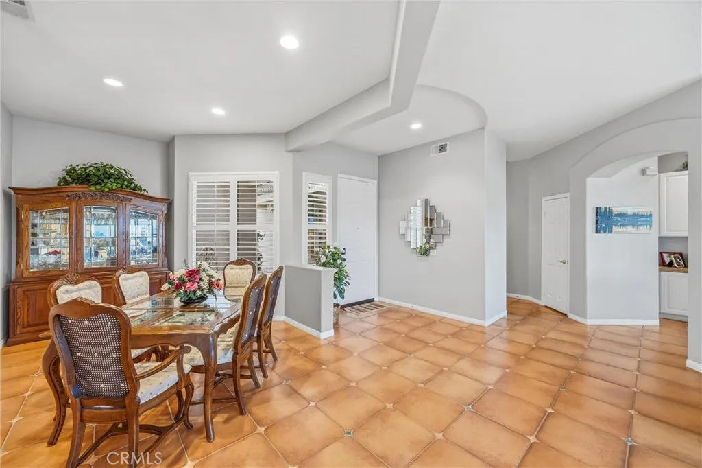 2027 Melbourne Circle, Banning, California 92220 home-pic-11