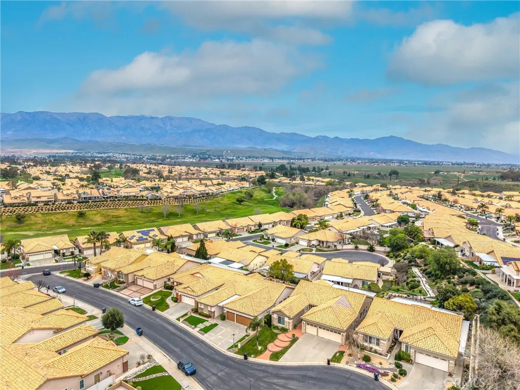 2027 Melbourne Circle, Banning, California 92220 home-pic-49