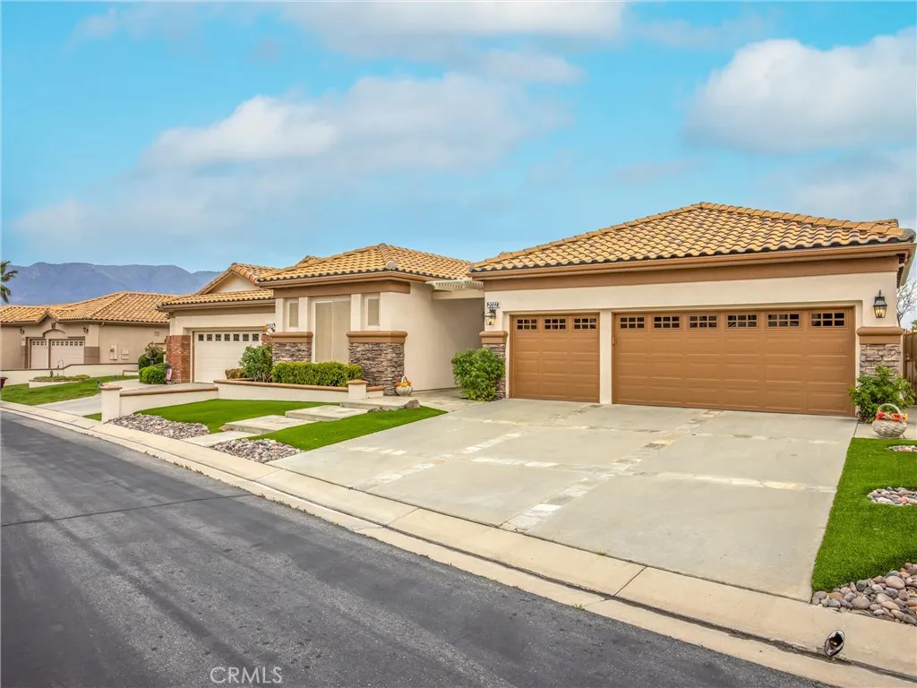 2027 Melbourne Circle, Banning, California 92220 home-pic-3