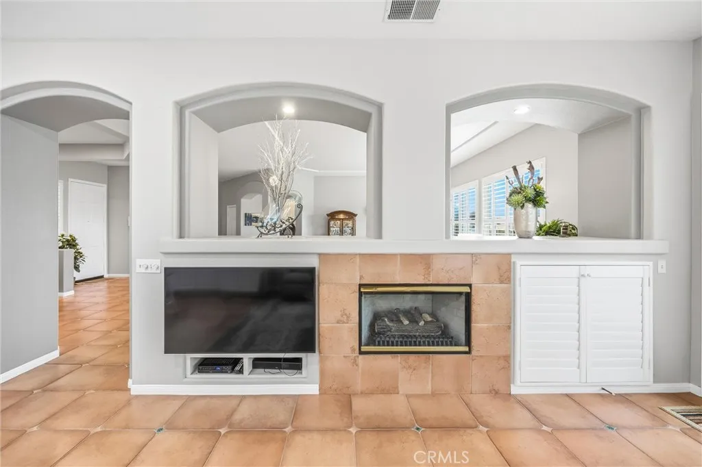 2027 Melbourne Circle, Banning, California 92220 home-pic-27