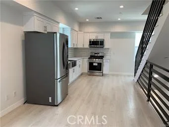 1143 Irolo, Los Angeles, California 90006 home-pic-18