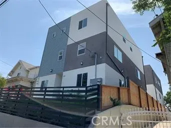 1143 Irolo, Los Angeles, California 90006 home-pic-14