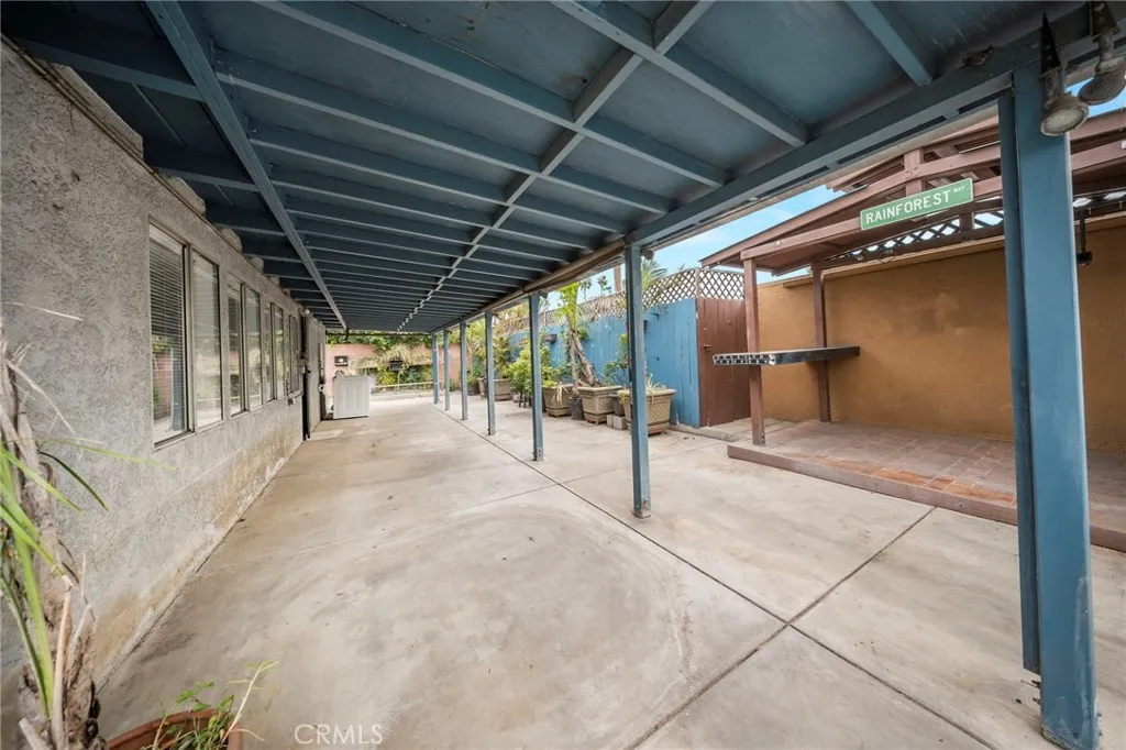 17934 E Laxford Road, Azusa, California 91702 home-pic-16