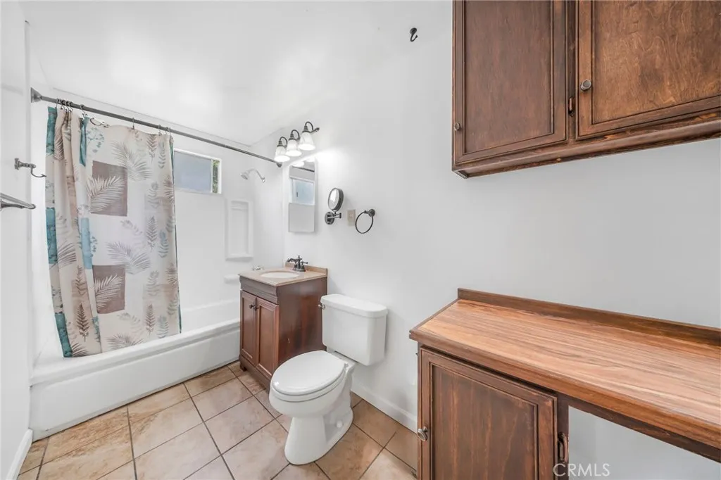 17934 E Laxford Road, Azusa, California 91702 home-pic-10