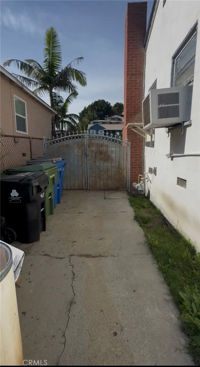 2916 Vaquero, Los Angeles, California 90032 home-pic-15