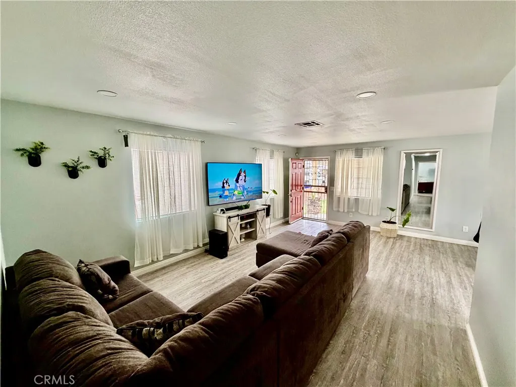 226 E King Street, San Bernardino, California 92408 home-pic-5