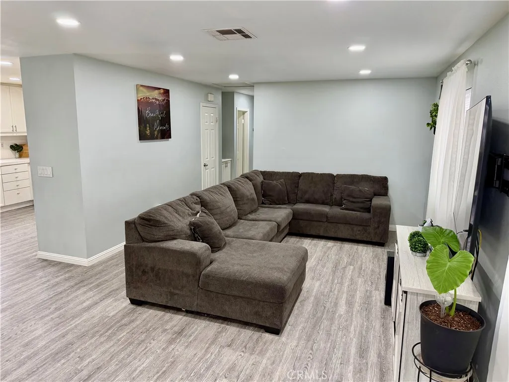 226 E King Street, San Bernardino, California 92408 home-pic-7