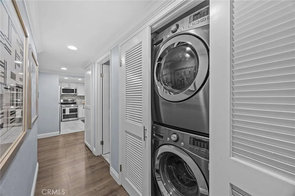 2504 E Willow Street 101, Signal Hill, California 90755 home-pic-14