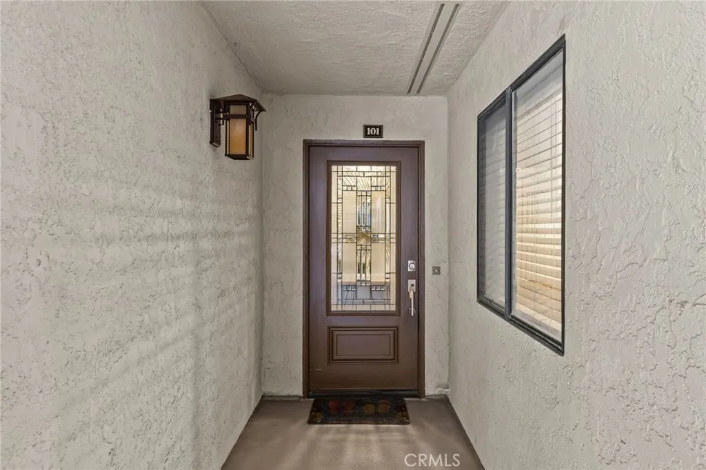 2504 E Willow Street 101, Signal Hill, California 90755 home-pic-24