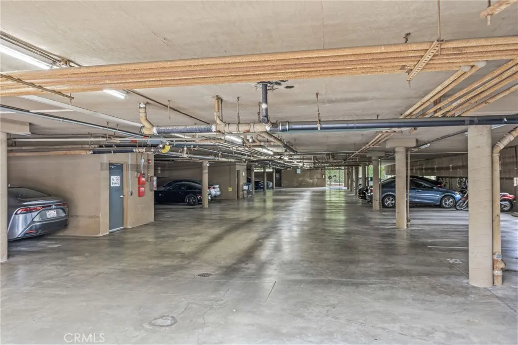 2504 E Willow Street 101, Signal Hill, California 90755 home-pic-30