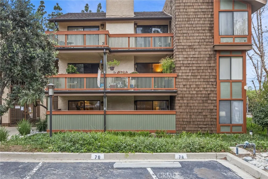 2504 E Willow Street 101, Signal Hill, California 90755 home-pic-28