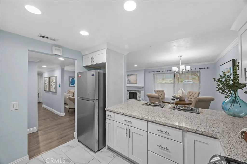 2504 E Willow Street 101, Signal Hill, California 90755 home-pic-10