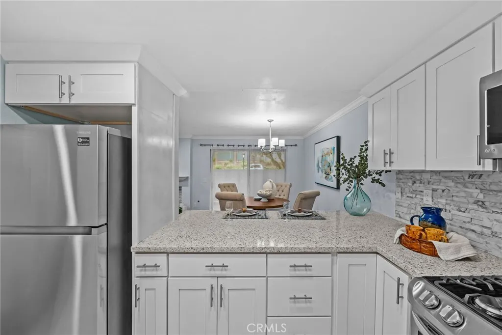 2504 E Willow Street 101, Signal Hill, California 90755 home-pic-11