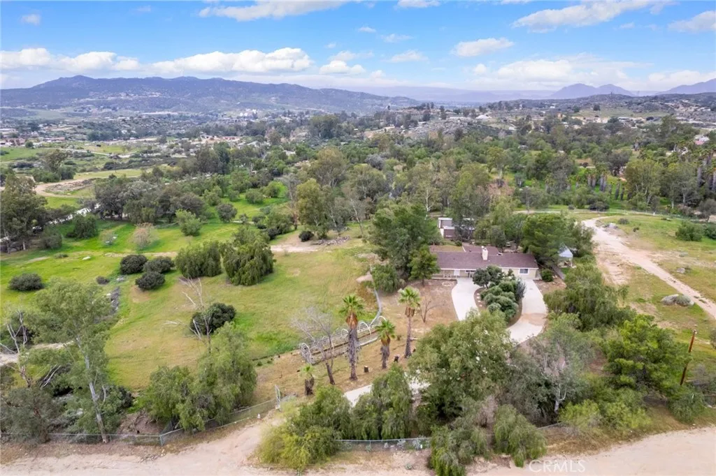 34100 Sugar Loaf, Nuevo, California 92567 home-pic-38