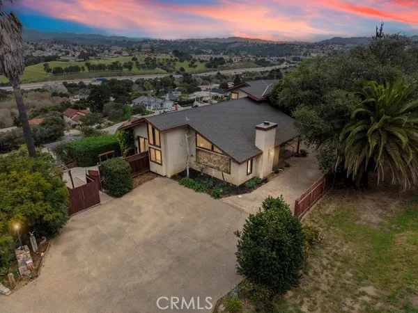 1041 Ritchie Road B, Grover Beach, California 93433 home-pic-1