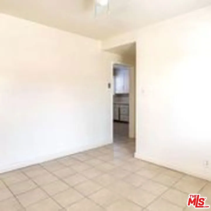 4063 Abourne Road B, Los Angeles, California 90008 home-pic-7