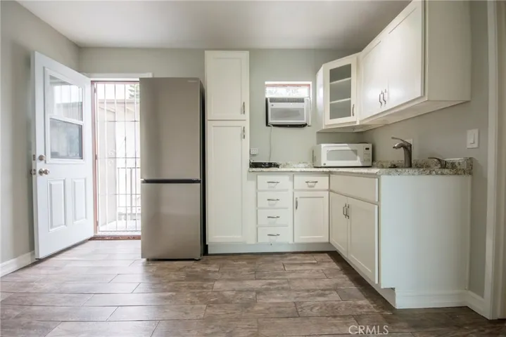 11045 Slater Avenue B, Fountain Valley, California 92708