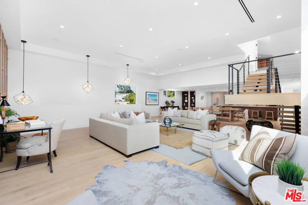 658 California Avenue, Venice, California 90291 home-pic-13