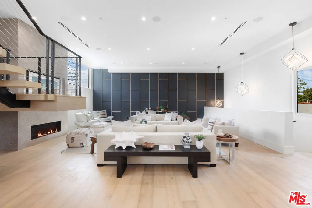 658 California Avenue, Venice, California 90291 home-pic-11