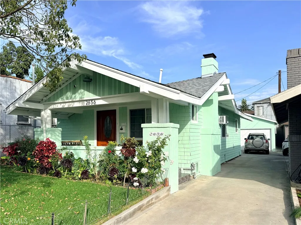 2656 Cimarron Street, Los Angeles, California 90018 home-pic-2