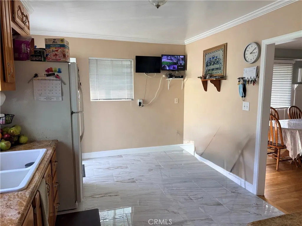 2656 Cimarron Street, Los Angeles, California 90018 home-pic-13