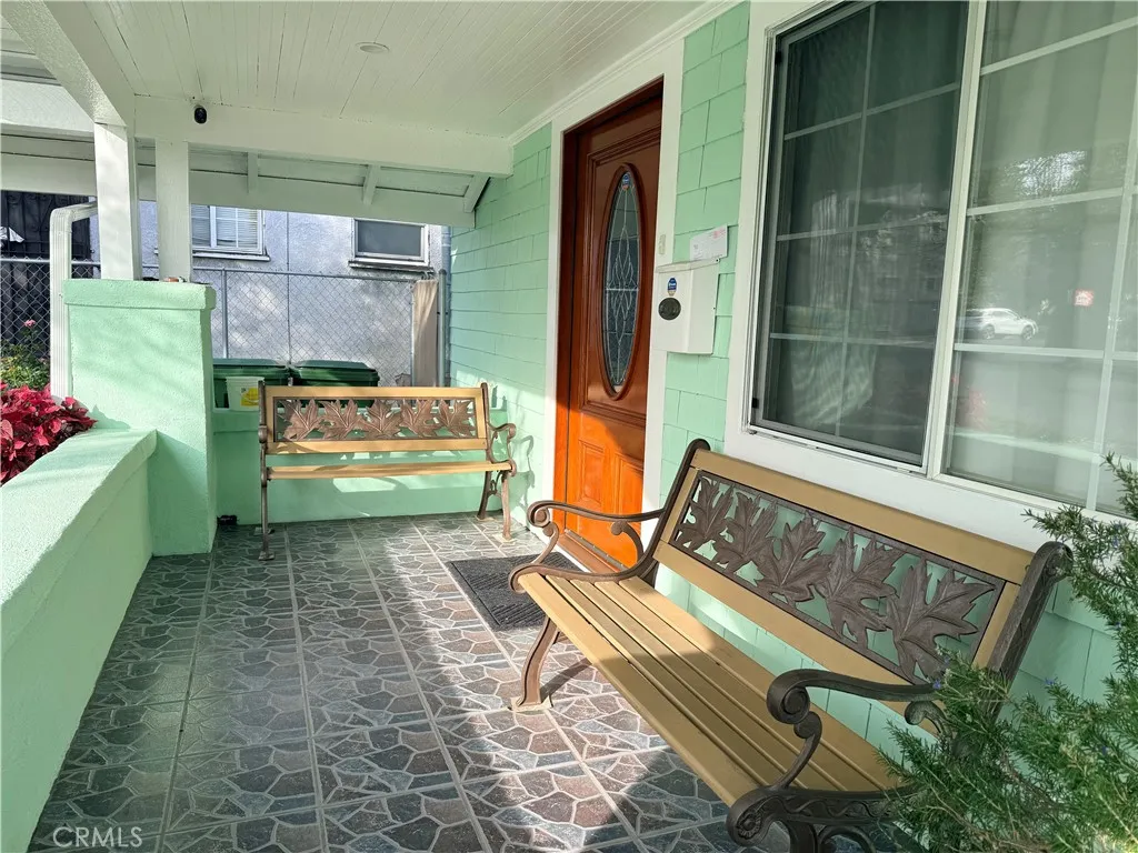 2656 Cimarron Street, Los Angeles, California 90018 home-pic-3