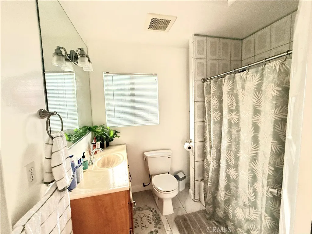 2656 Cimarron Street, Los Angeles, California 90018 home-pic-11
