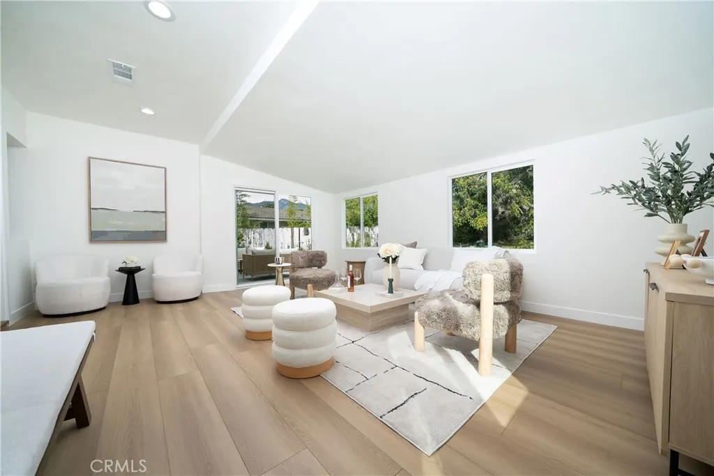 1026 La Presa, Pasadena, California 91107 home-pic-1