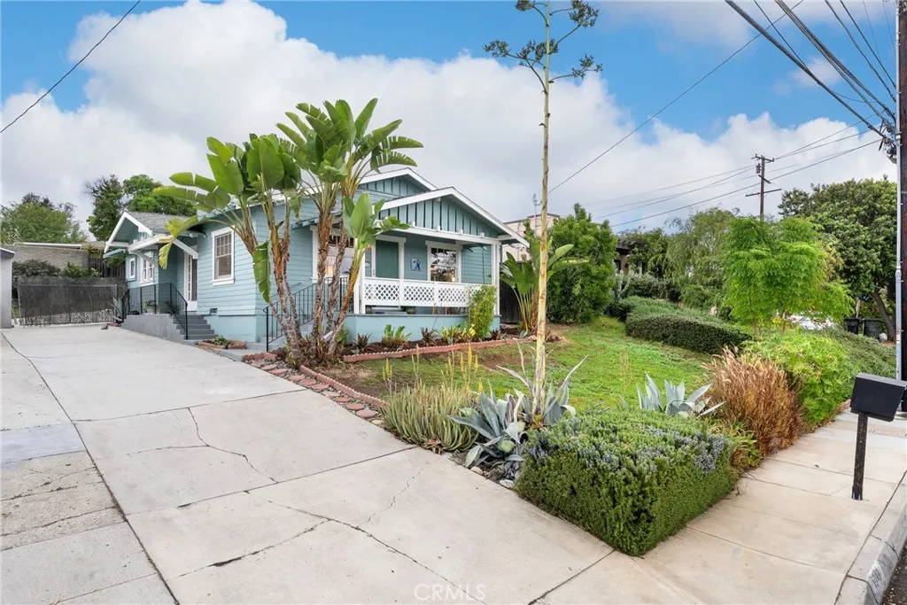 1513 W Malvern, Fullerton, California 92833 home-pic-2