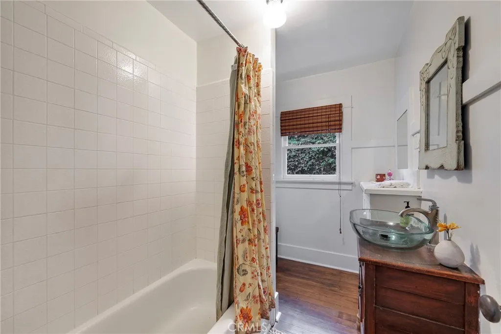 1513 W Malvern, Fullerton, California 92833 home-pic-24
