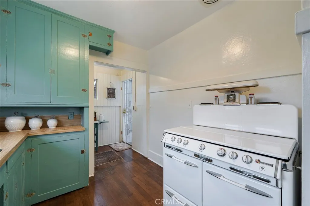1513 W Malvern, Fullerton, California 92833 home-pic-16