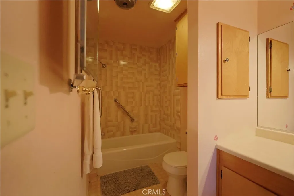 7540 W Avenue A, Lancaster, California 93536 home-pic-8