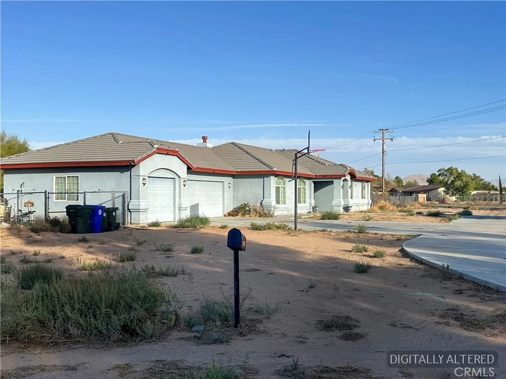 14915 Ramona Road, Apple Valley, California 92307 home-pic-3